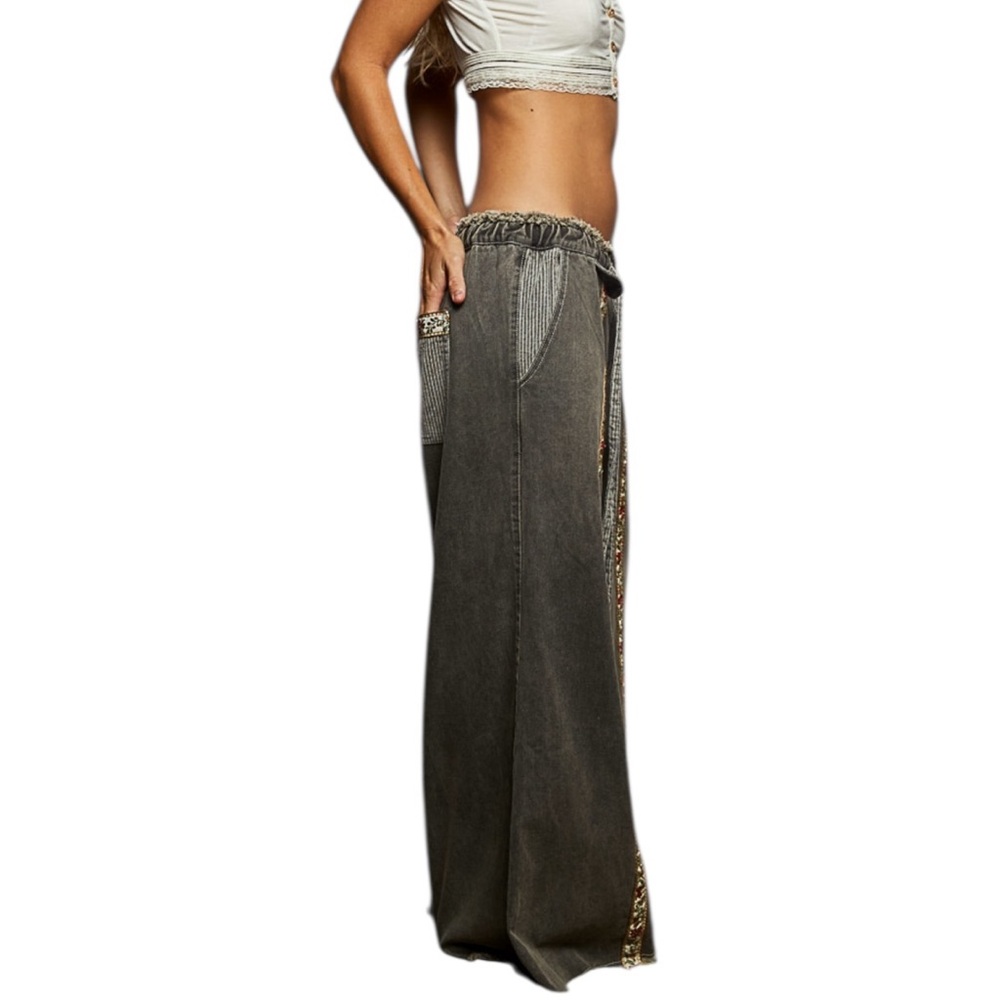 POL Cotton Wide-Leg Pants Black with Floral Trim Pants - Picture 7 of 8